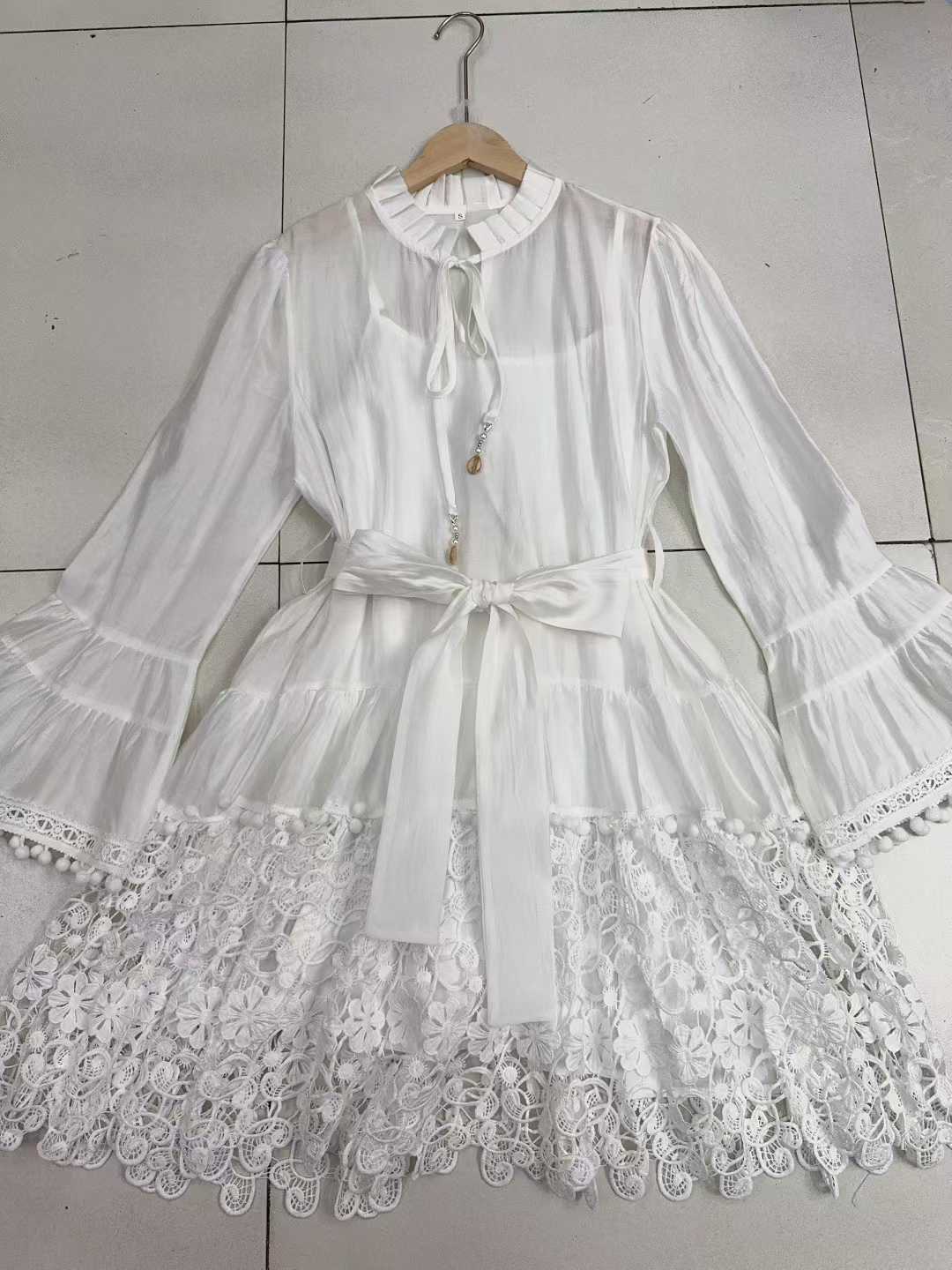 Lace-up Waist-cinching Figure-flattering Water-soluble Lace-up Dress