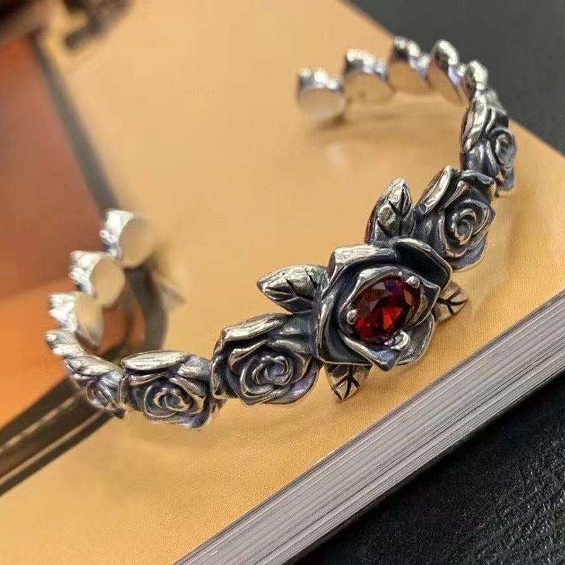 Fashionable And Worn-out Precision Craftsman Bracelet For Women