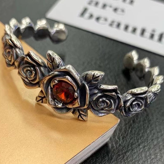 Fashionable And Worn-out Precision Craftsman Bracelet For Women