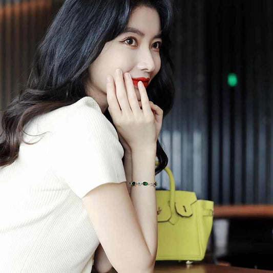 High-grade Design Exquisite Design Emerald Bracelet For Women